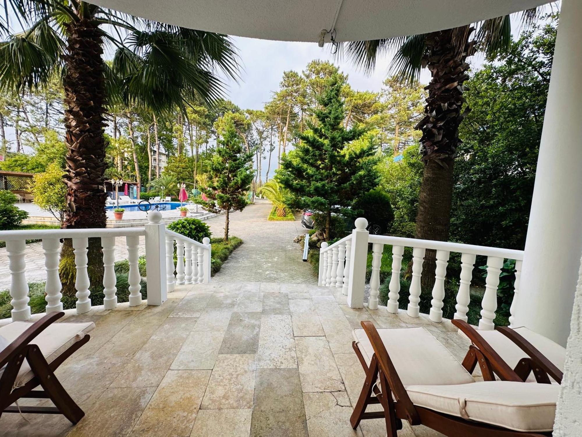 Claude Monet Beach Hotel Ureki Dış mekan fotoğraf
