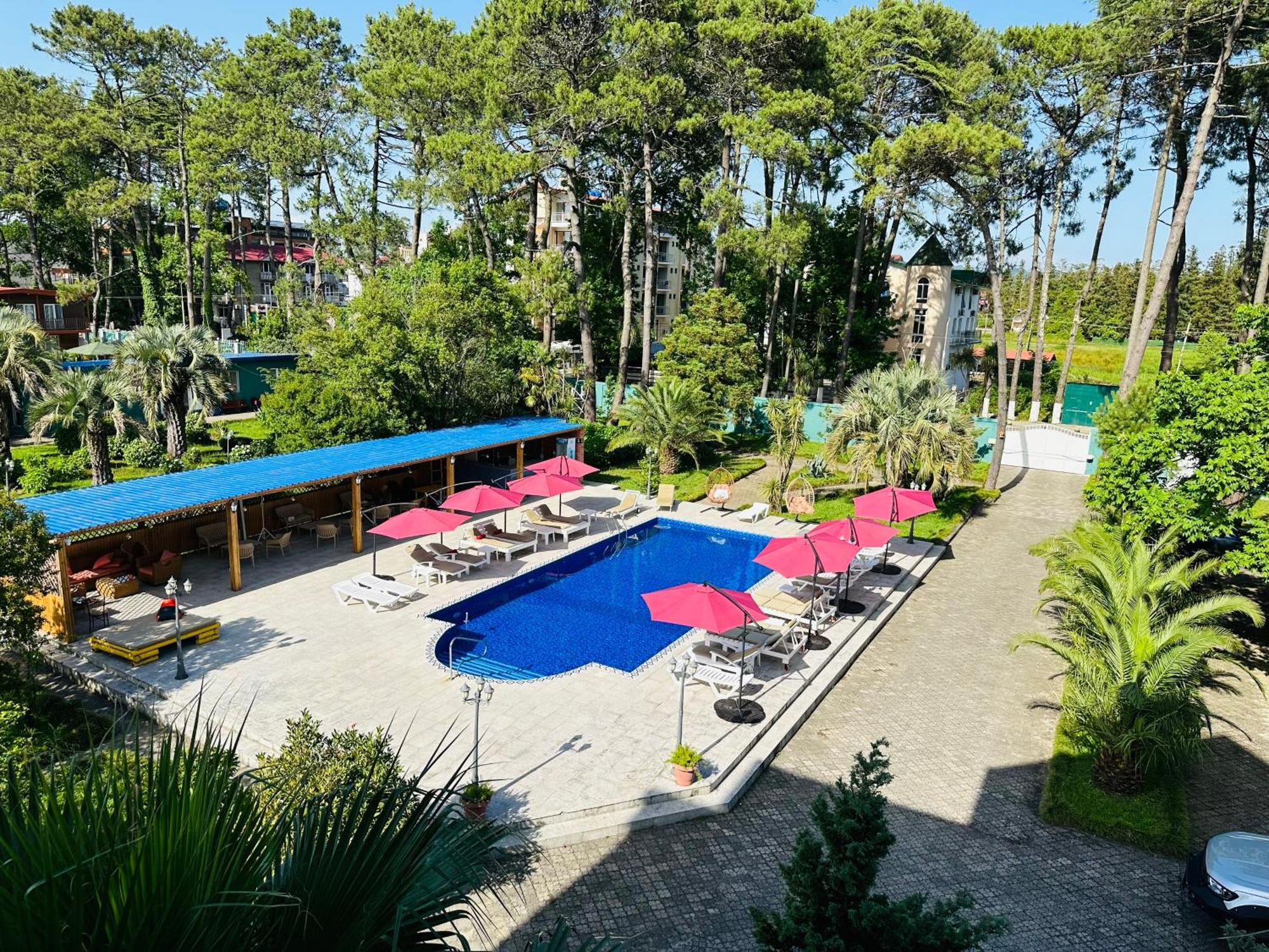 Claude Monet Beach Hotel Ureki Dış mekan fotoğraf