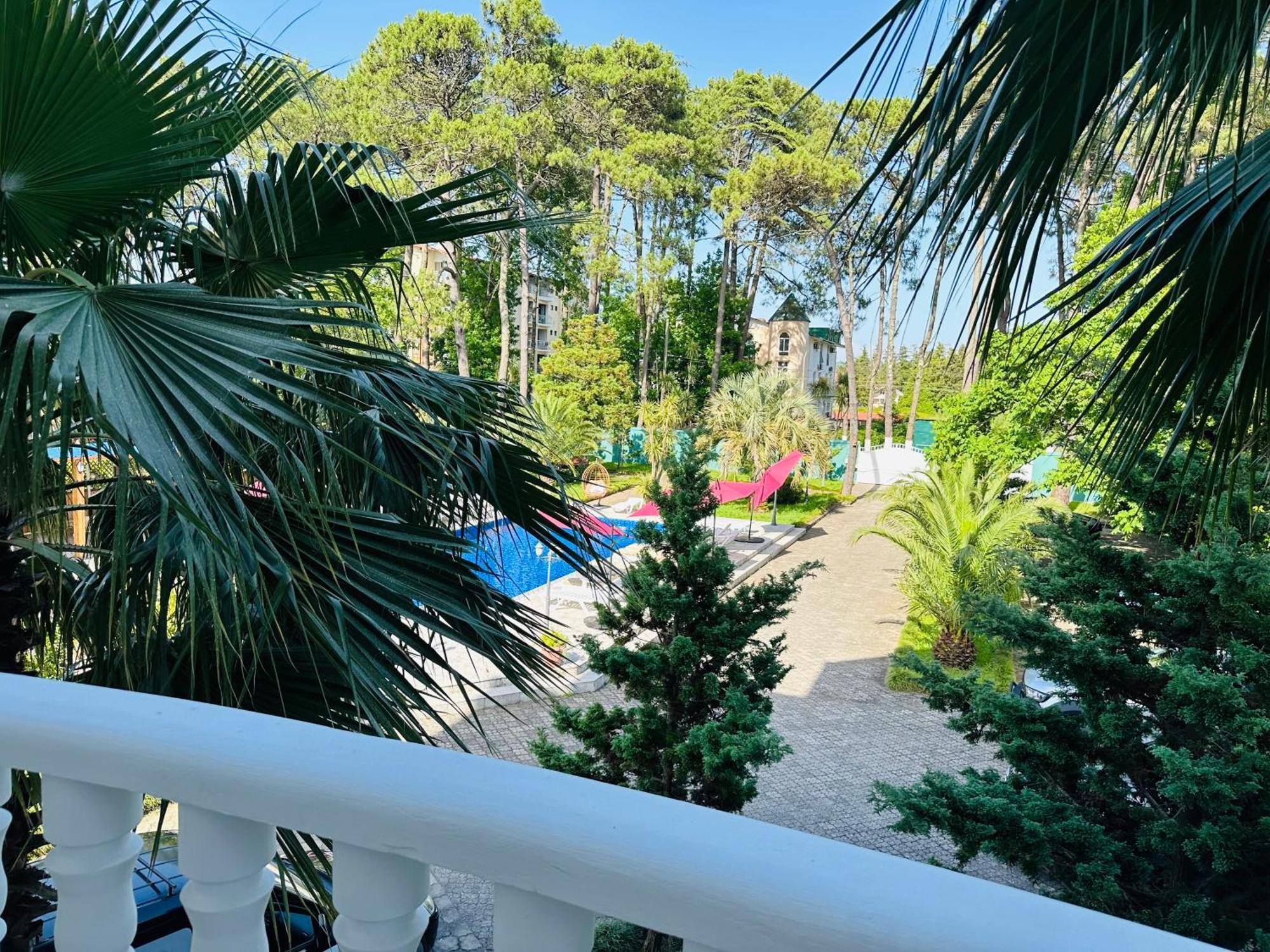 Claude Monet Beach Hotel Ureki Dış mekan fotoğraf