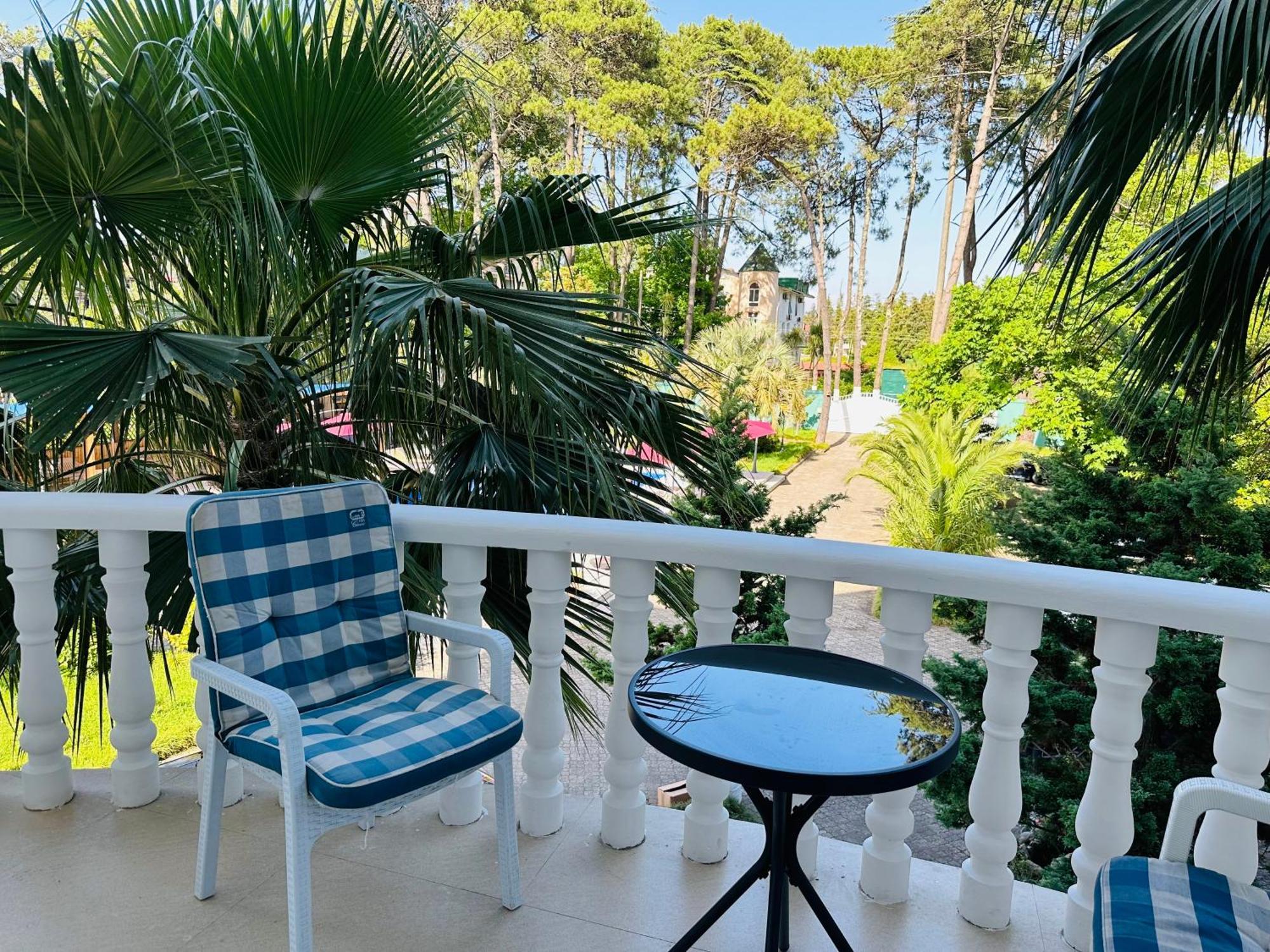 Claude Monet Beach Hotel Ureki Dış mekan fotoğraf
