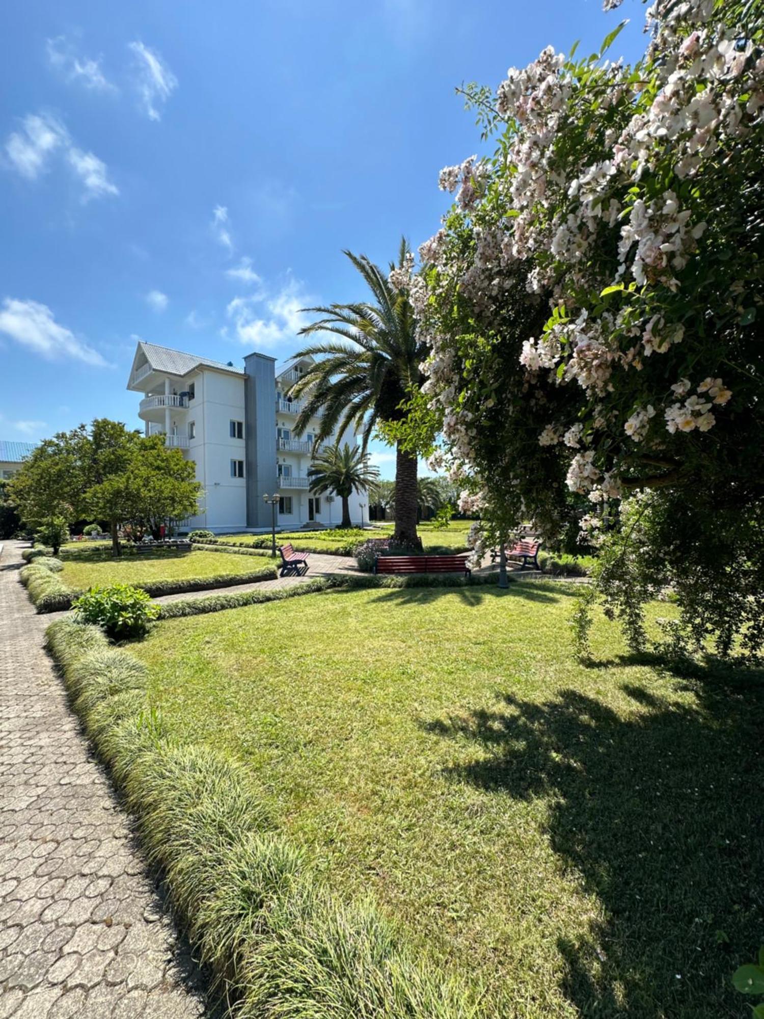 Claude Monet Beach Hotel Ureki Dış mekan fotoğraf